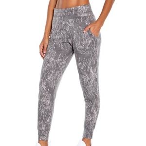 Balance Collection | 28'' Snake Ripple Cory Joggers, Size Medium